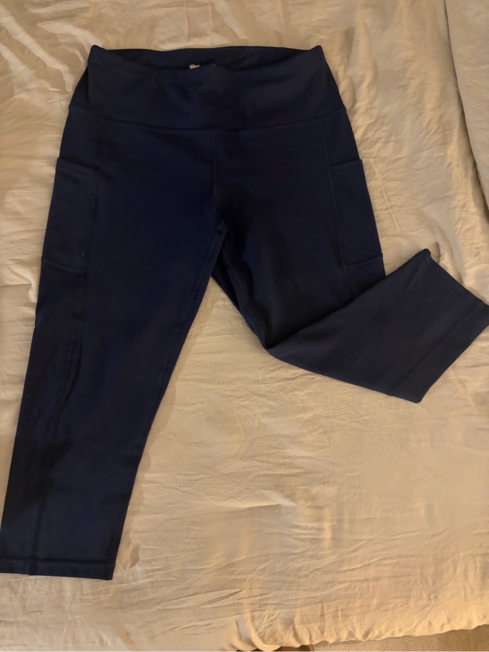 IUGA Navy Performance Cropped Leggings